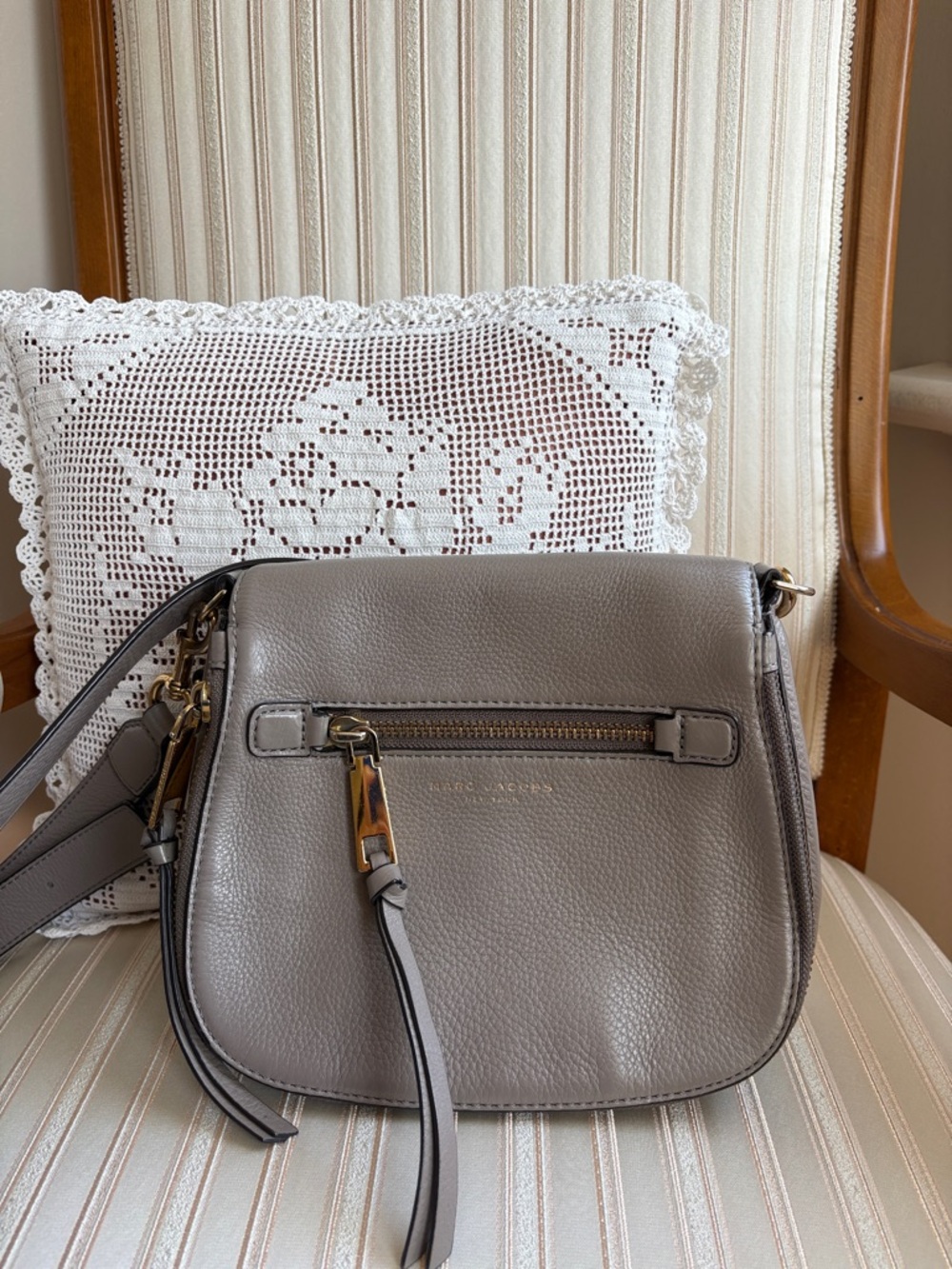 Marc Jacobs taupe pebbled leather crossbody with tassel zip